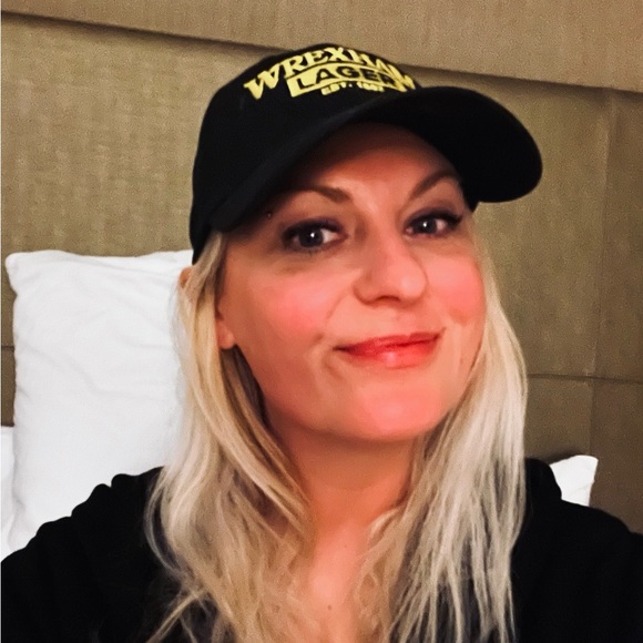 Meet your Posher, Cass - Picture 4 of 7